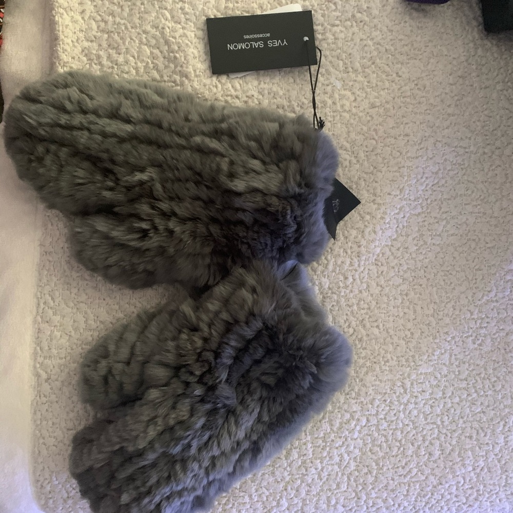 NWT Yves Salomon Women’s Rex Rabbit Mittens